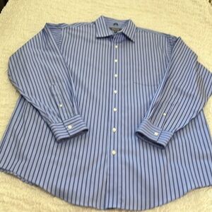 Kenneth Cole Reaction Men’s Stripped Shirt Size XL   17 - 17 1/2.  34-35